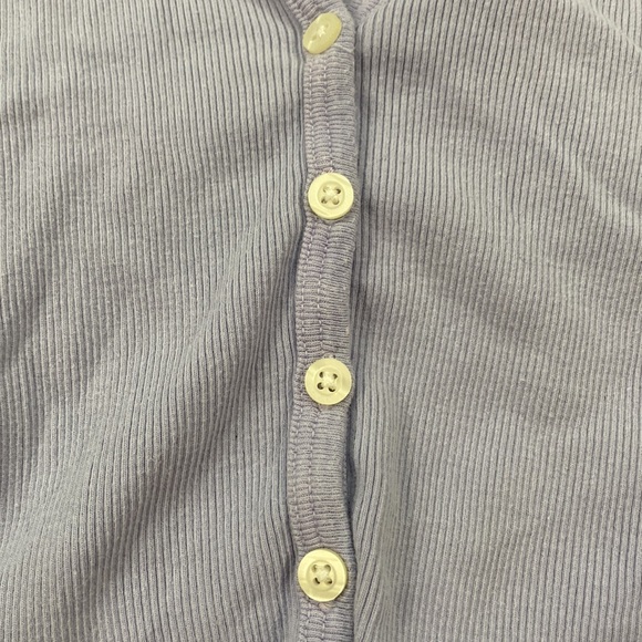 Brandy Melville ribbed baby tee - Picture 3 of 3